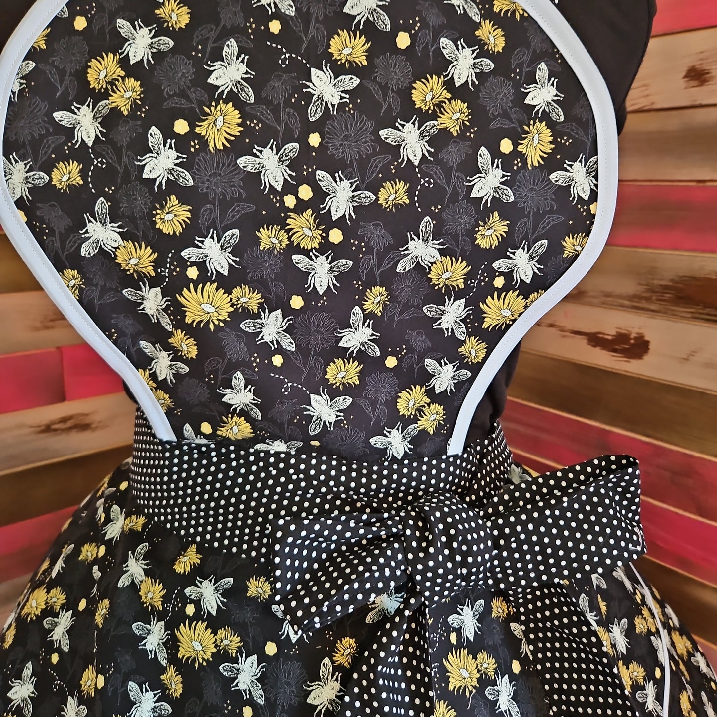 Bees Knees Apron